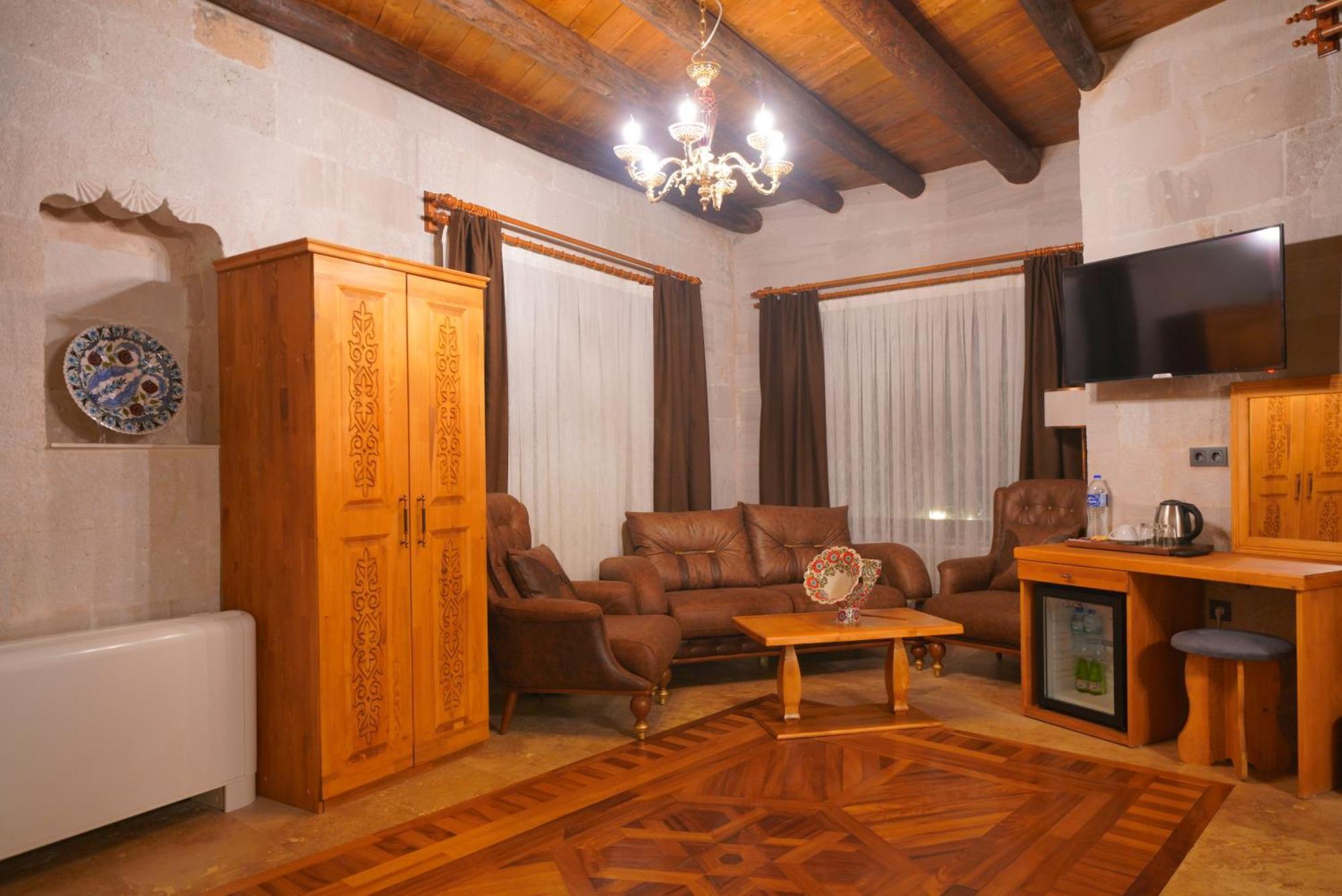 Cappadocia Secret Hill Cave Suites เกอเรเม ภายนอก รูปภาพ